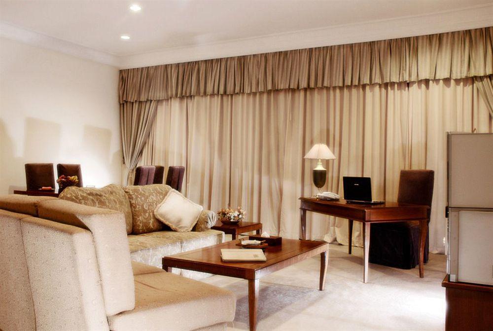 Singgasana Hotel Makassar Ngoại thất bức ảnh