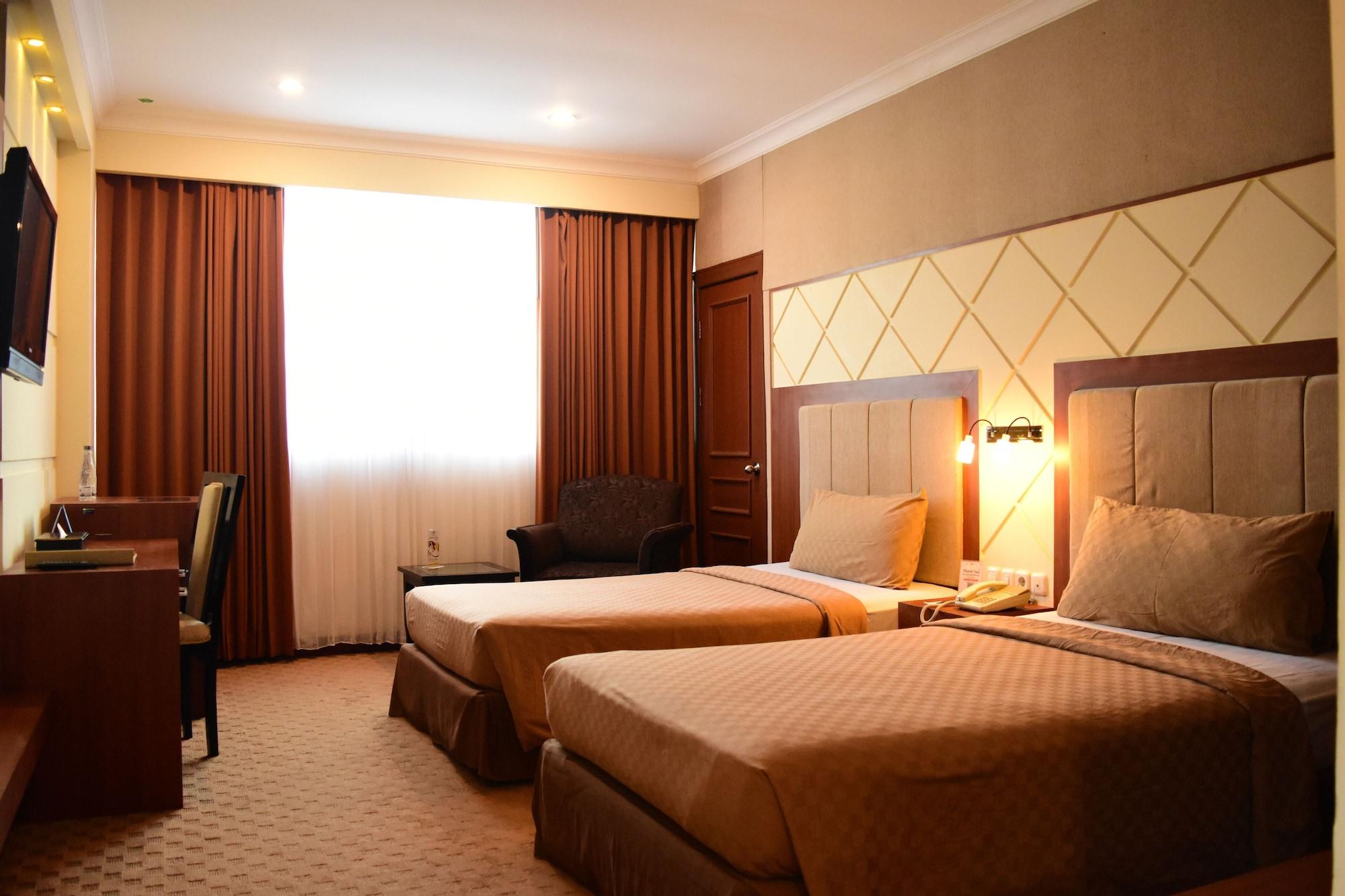 Singgasana Hotel Makassar Ngoại thất bức ảnh