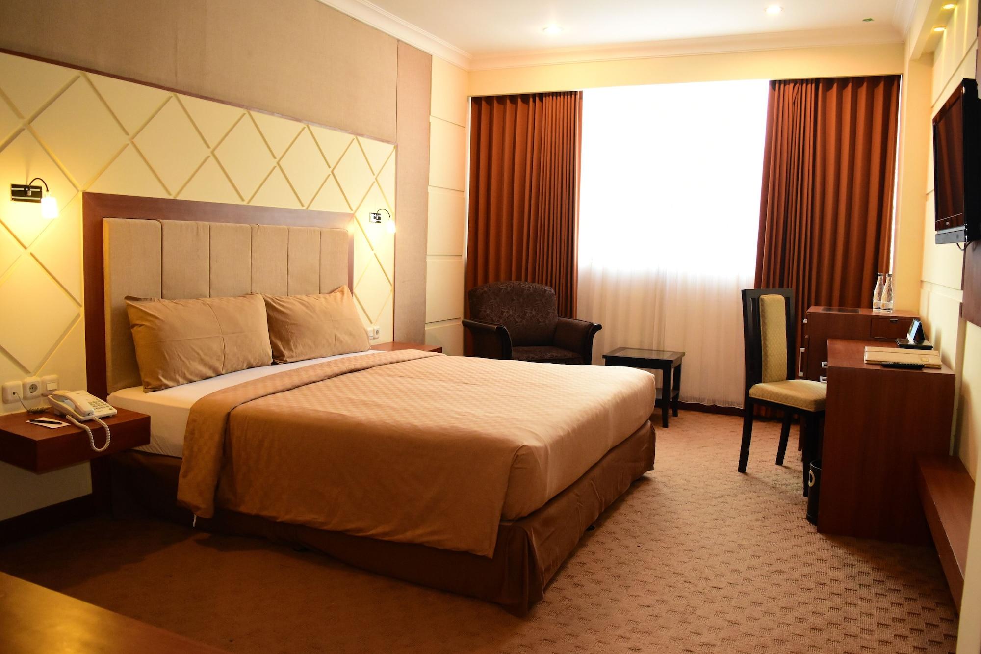 Singgasana Hotel Makassar Ngoại thất bức ảnh