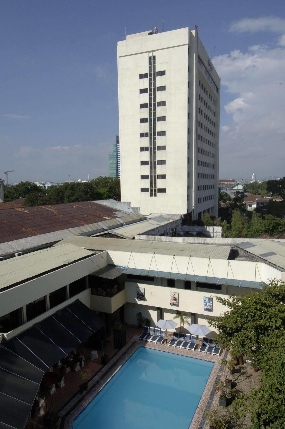 Singgasana Hotel Makassar Ngoại thất bức ảnh
